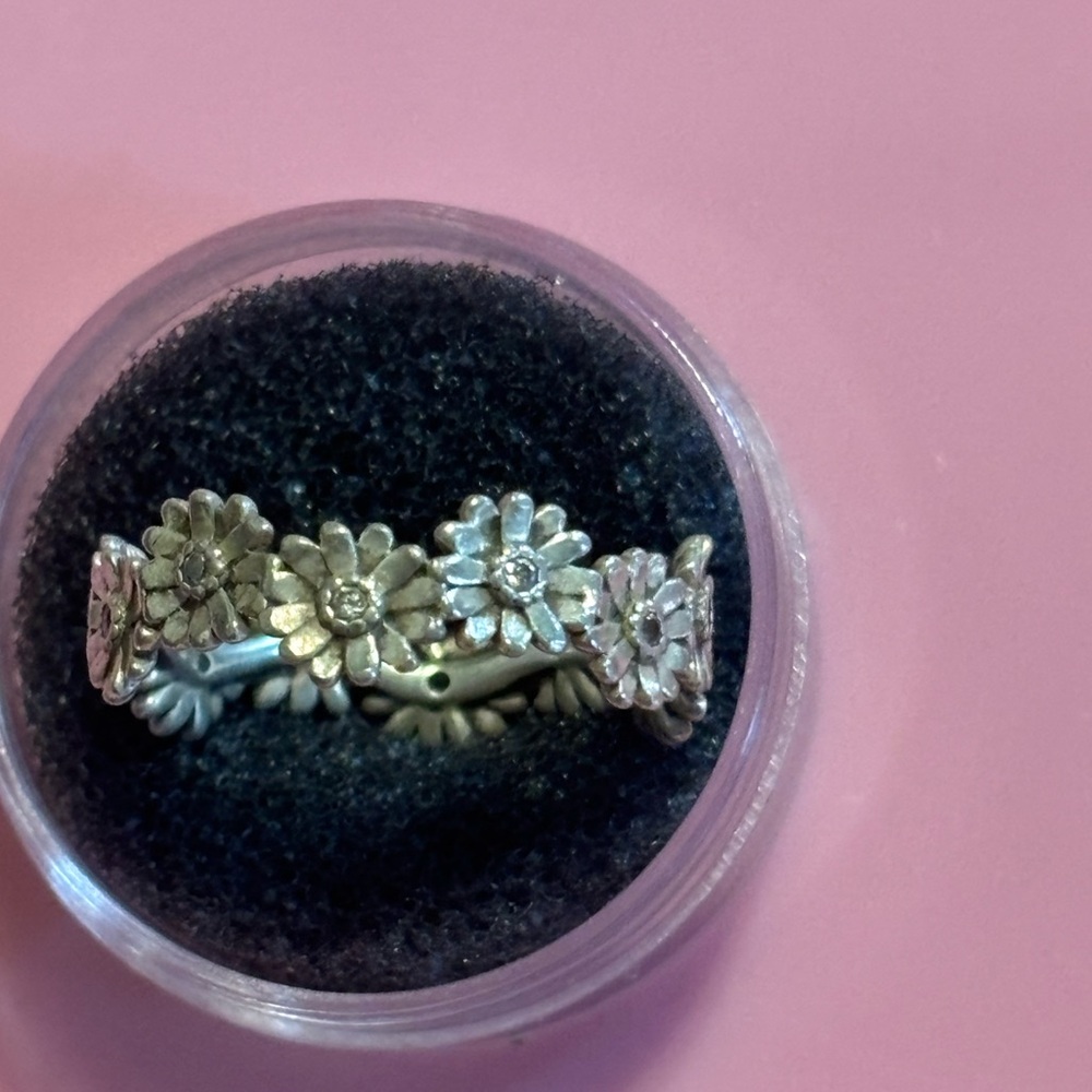 Pandora Sparkling Daisy Flower Crown Ring size 7
